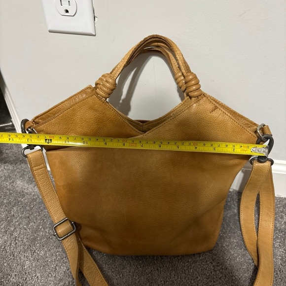 Latico Leathers Nash Tote/Crossbody - Picture 3 of 11
